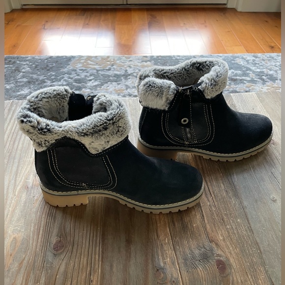 Waterproof boots round toe. NWOT black shoes #women #warm #Ericmichael - Picture 5 of 16